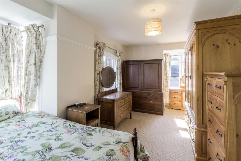 Coach House - Bedroom 1