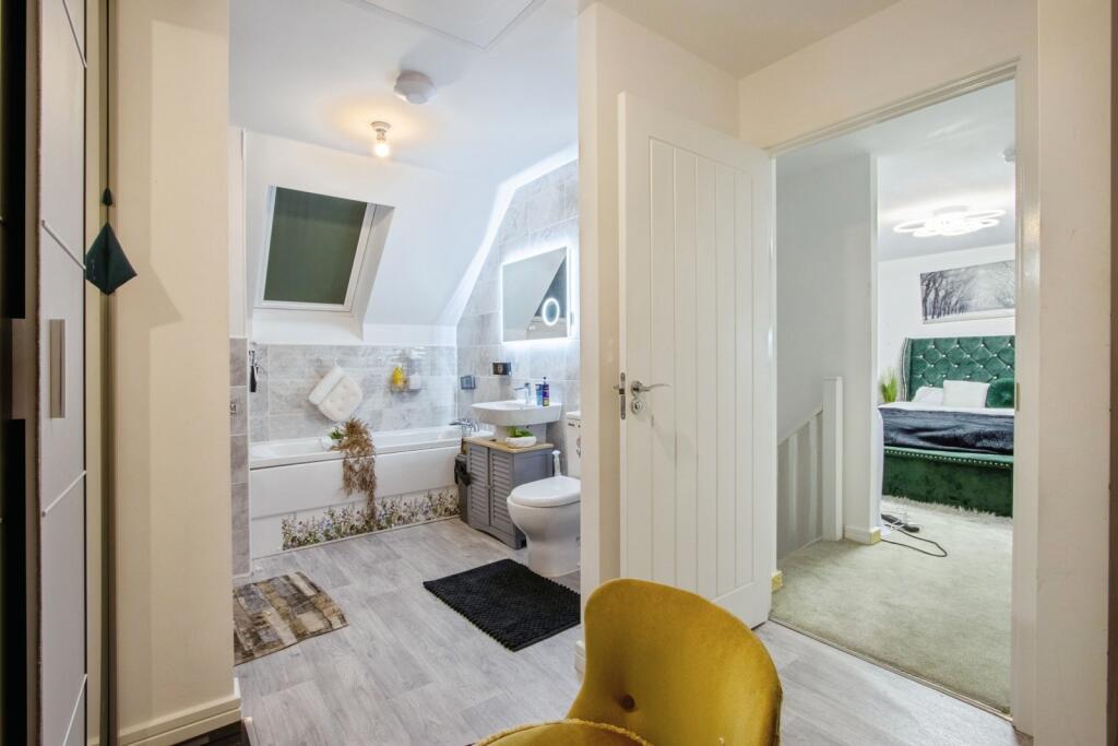 Dressing/Shower Room