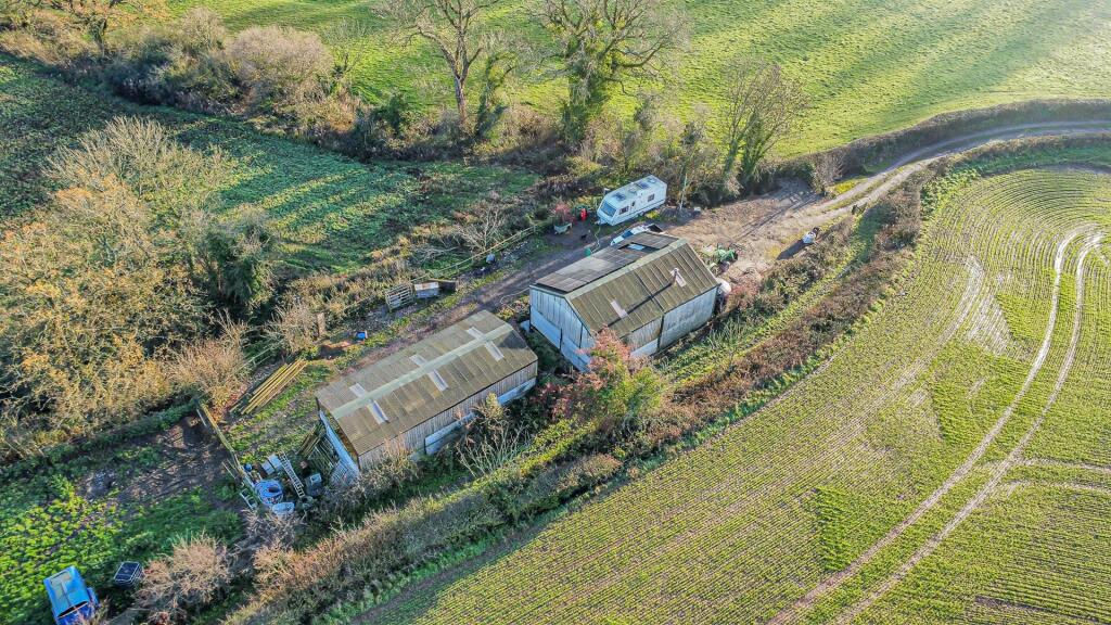 dji_fly_20251203_141714_921_1764771954497_photo_op