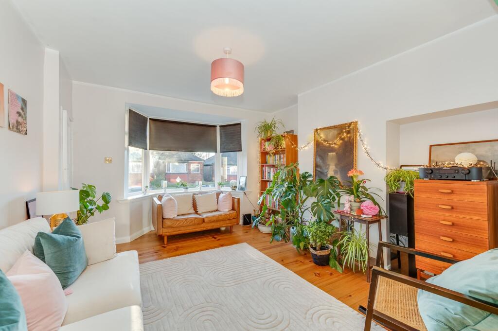 KITCHEN, DINING ROOM AND LOUNGE
