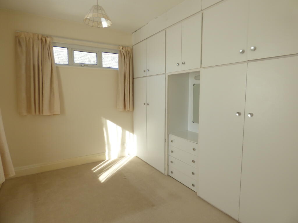 811 brad rd bed 22.J