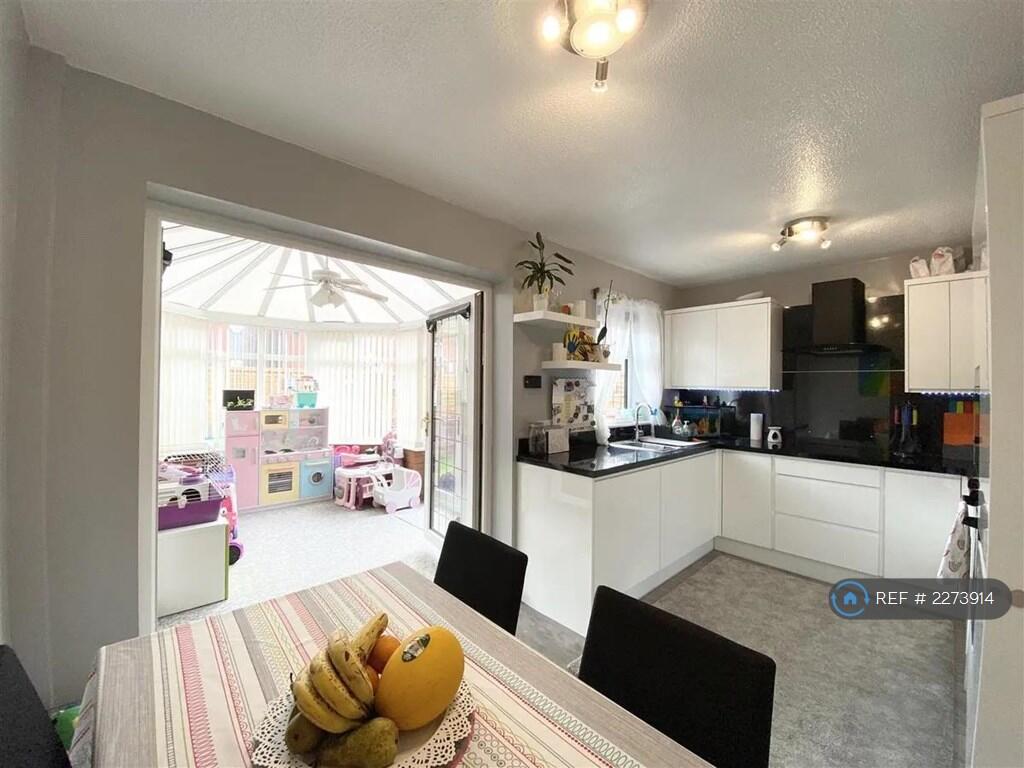 Kitchen &amp; Conservatory