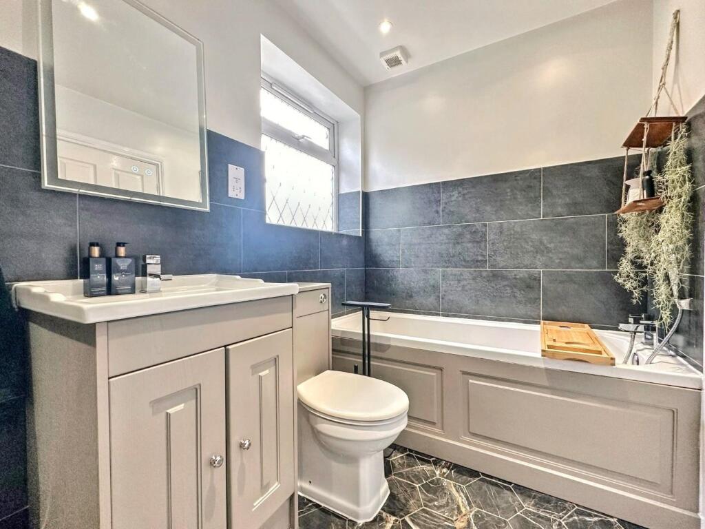 WhatsApp Image 20250729 at 091622_f199ff31.jpg