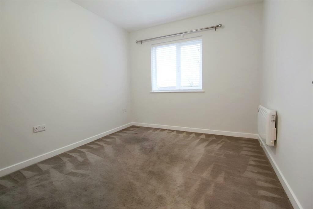 bed 202.JPG