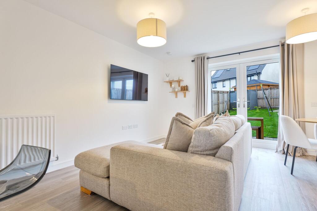 Open Plan Kitchen/Lounge and Dining Area