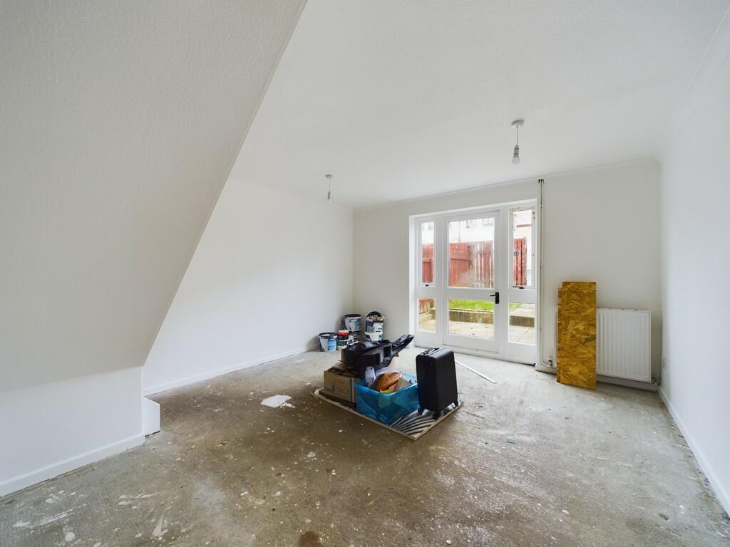 CAM02089G0-PR0379...