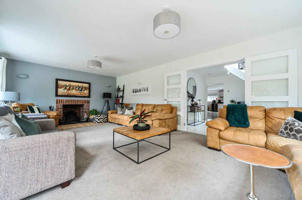 1300680-11-684835...