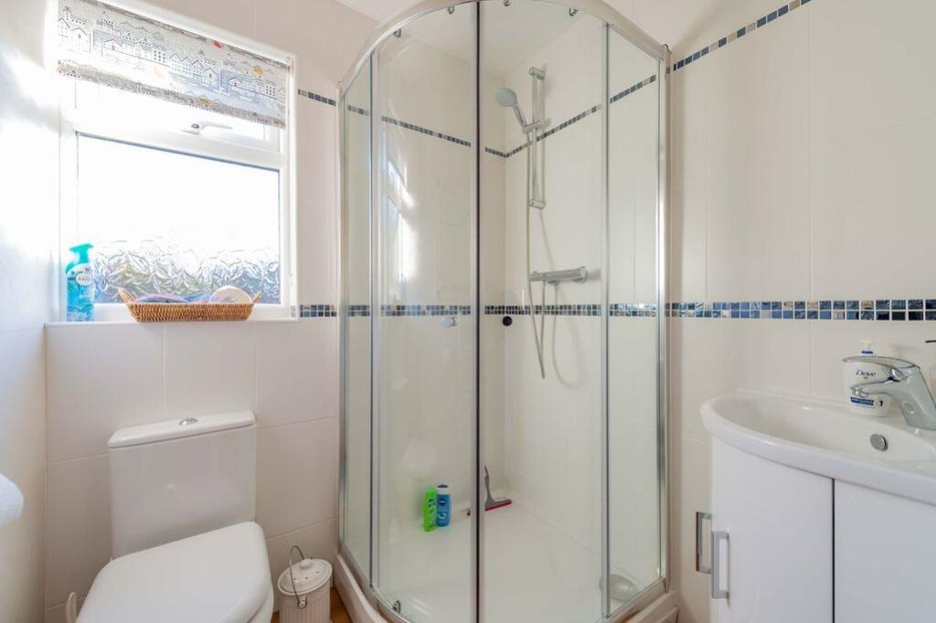 Utility Shower roomEmilyDimelowEwemoveWhitchurchan