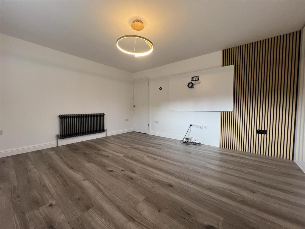 Lounge/Kitchen