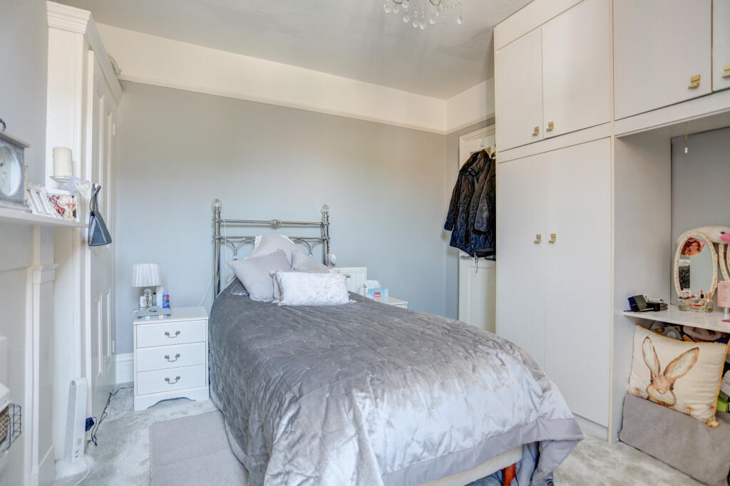bedroom3