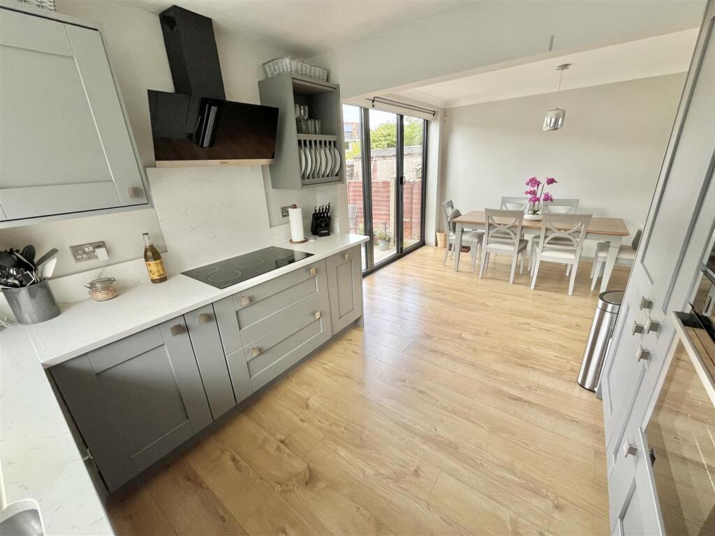 Kitchen 3