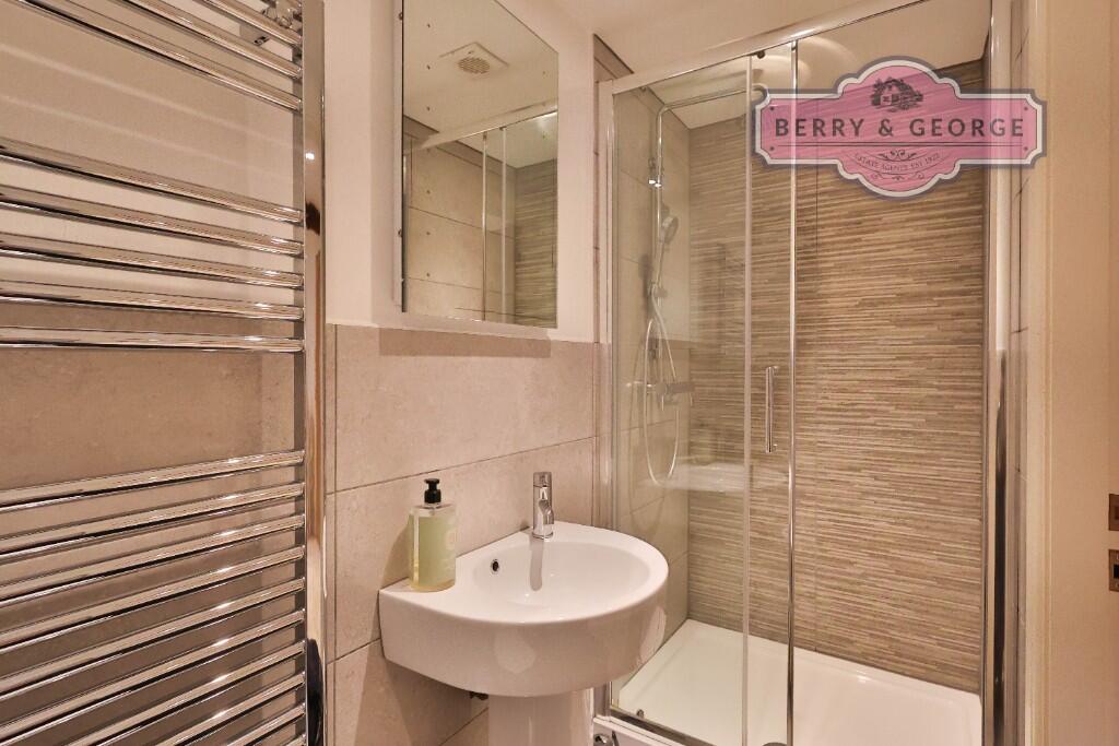 EN-SUITE TWO
