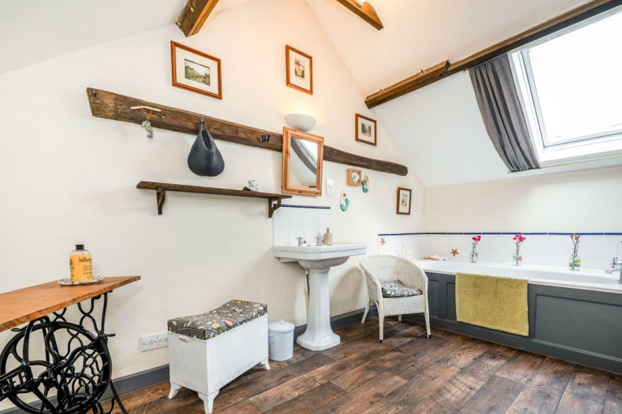 Cottage Bathroom