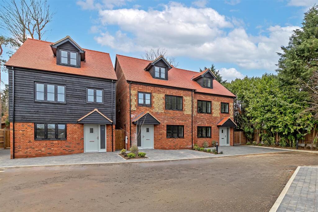 4RoseGardens-1.jpg