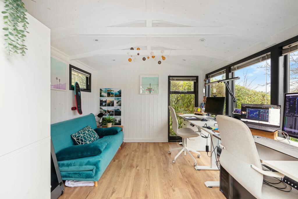 Outbuilding/Home Office