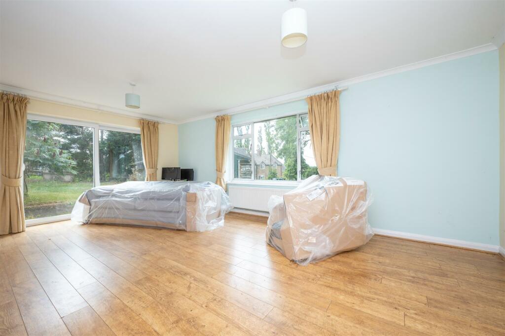 Living Room (Elmedene)