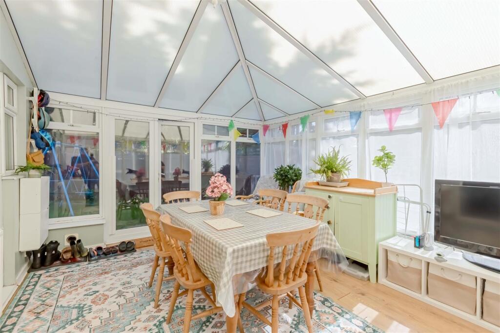 Sherbrooke Close_10.jpg