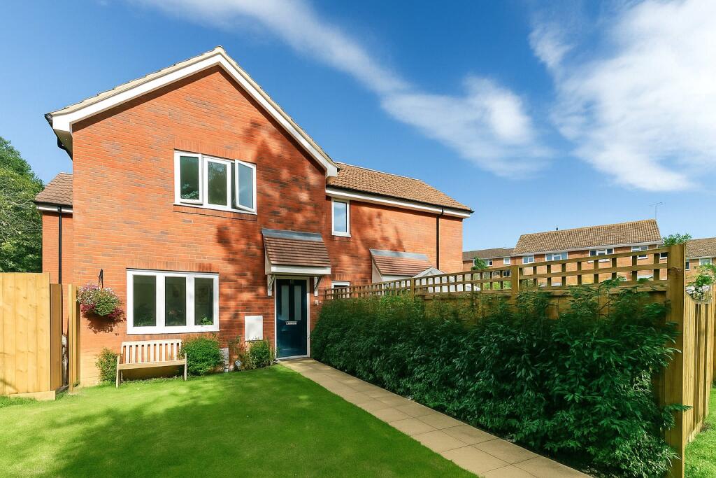Speedwell Close, Guildford, Surrey, GU4