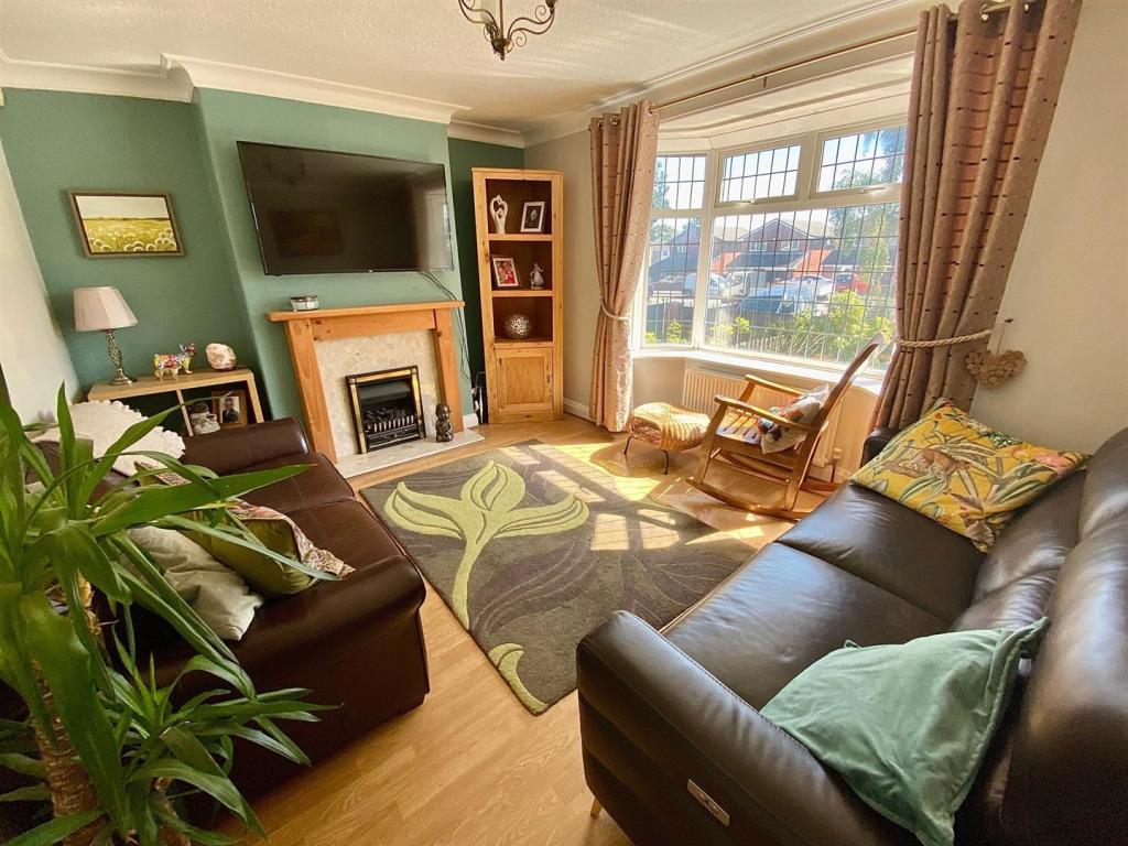 huddersfield road 214 lounge.jpg