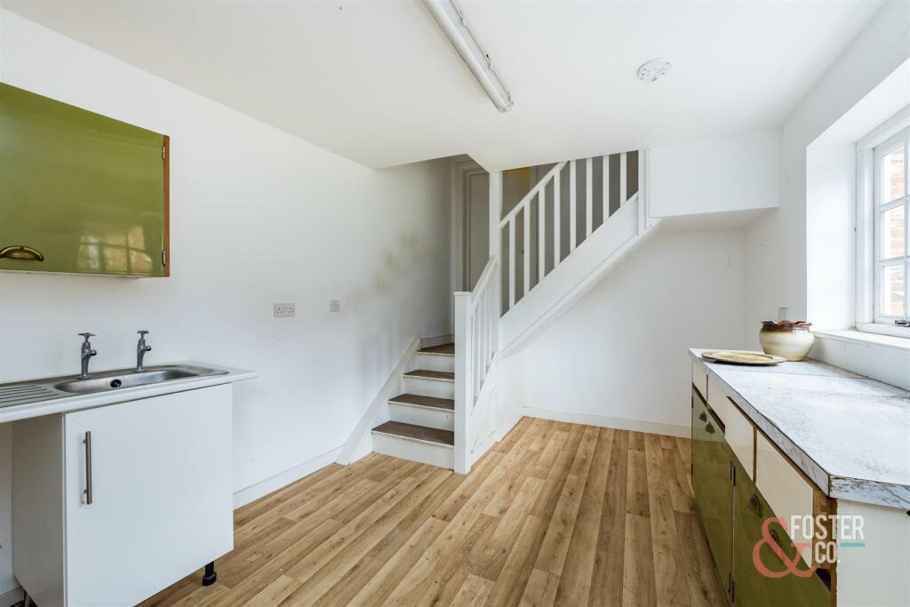 High Street, Norton House-16.JPG