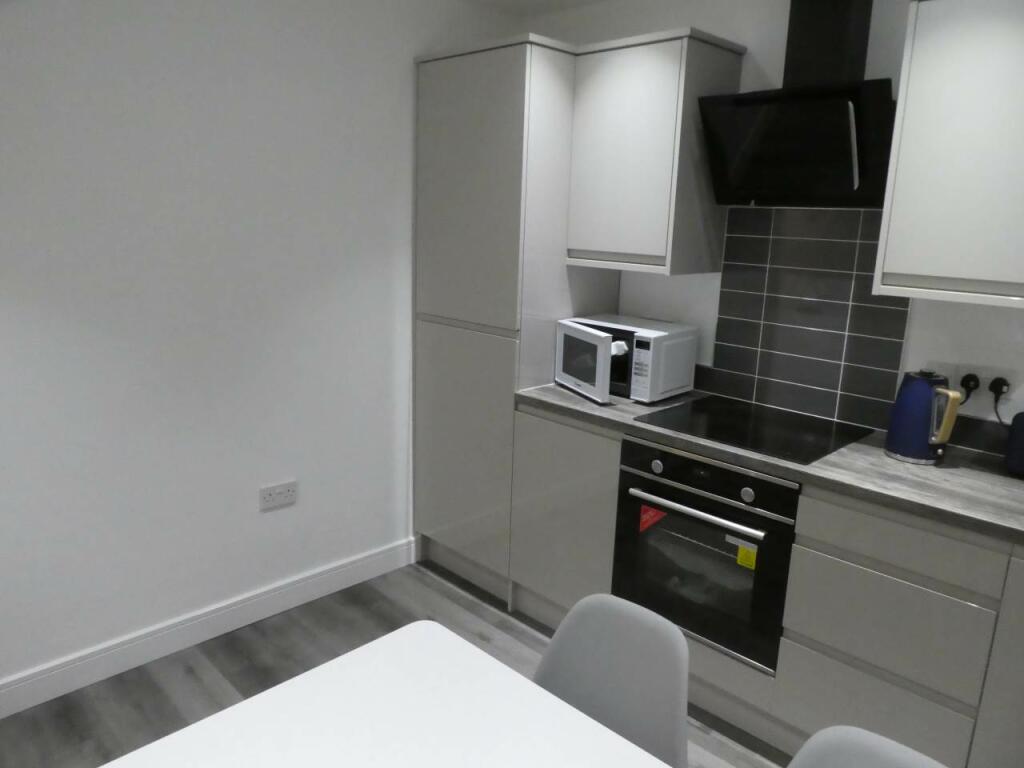 Kitchen diner (2)