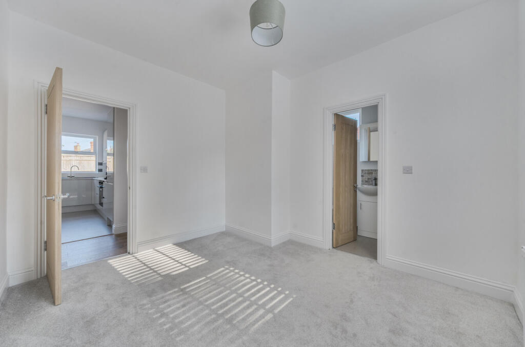 1341562-5-689ef3b...