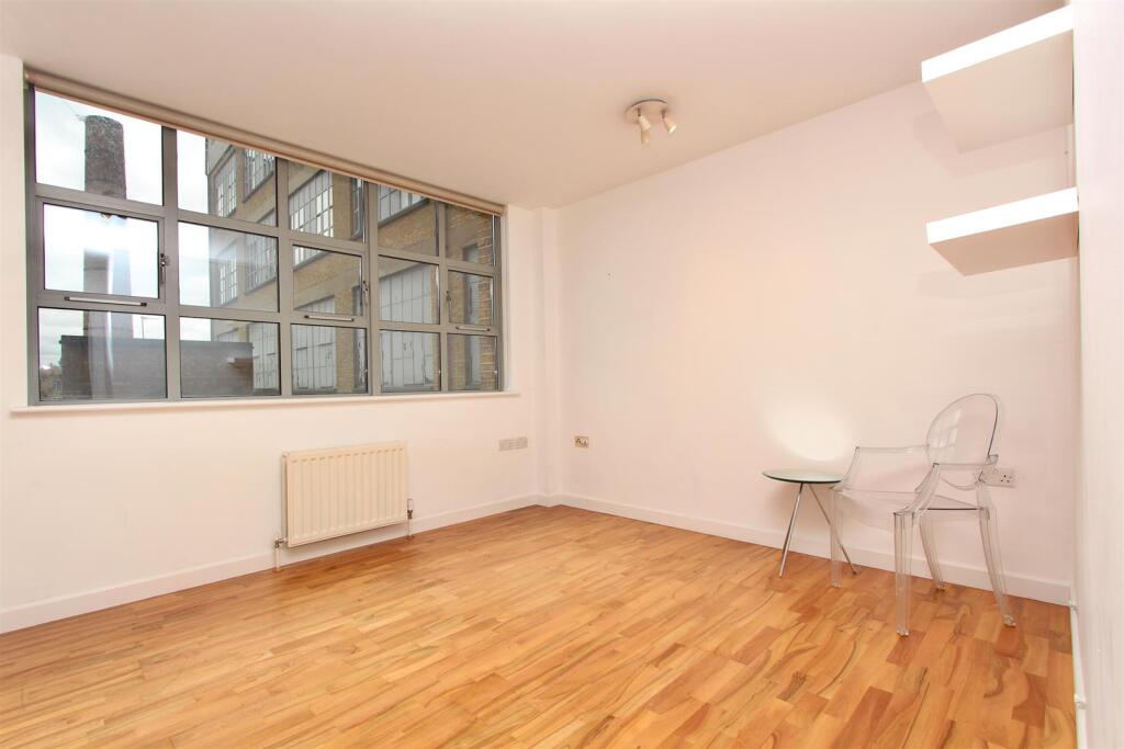 Somerford Grove, N16