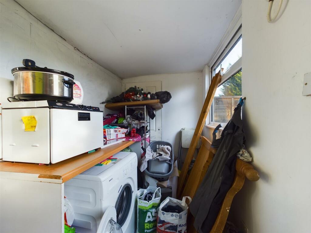 Utility Room.jpg