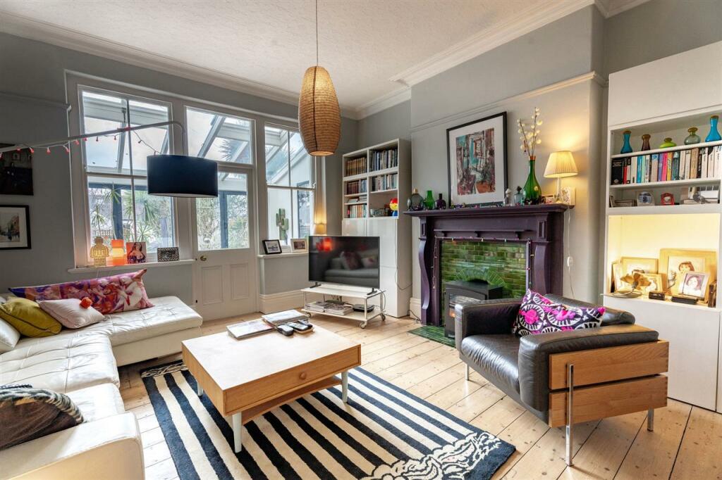 SITTING ROOM