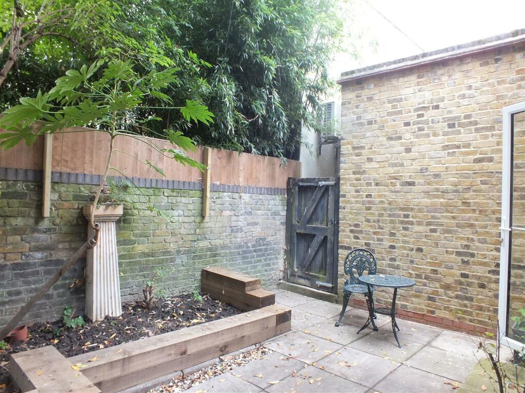 garden 1.jpg