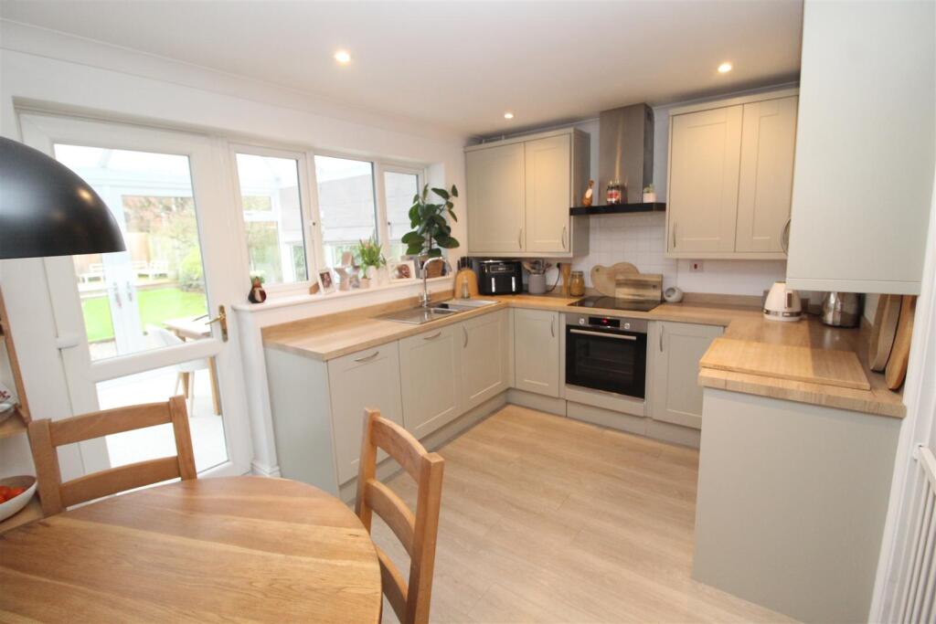 Kitchen / Diner