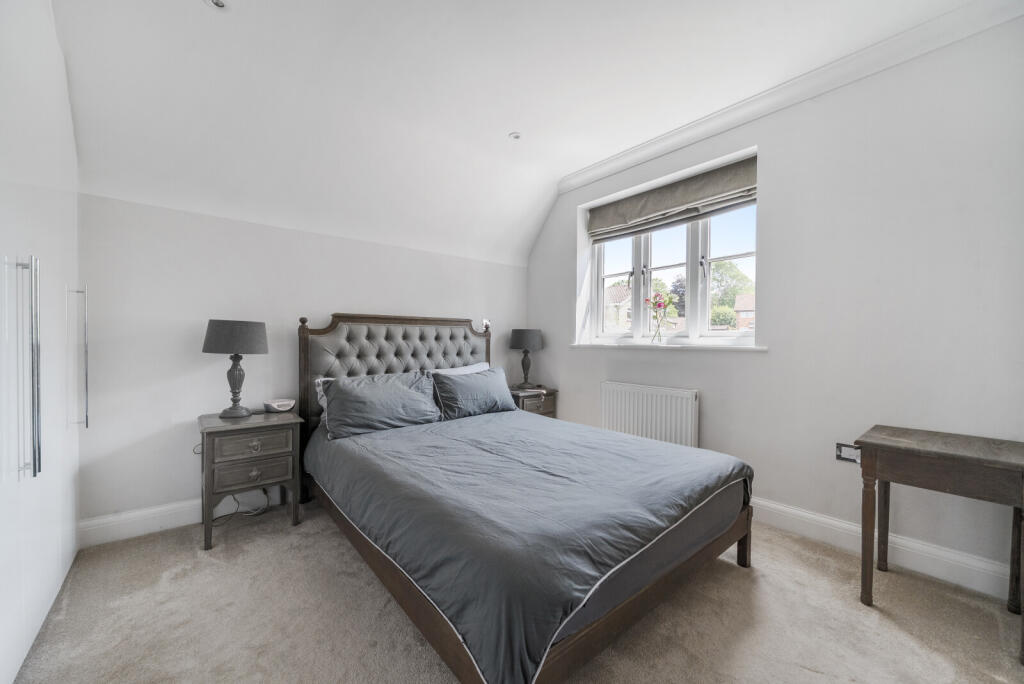 1302473-12-683da6...