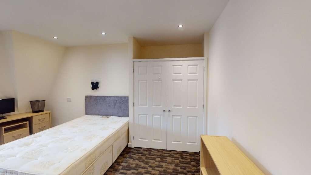 Flat_37_Gladstone_Buildings