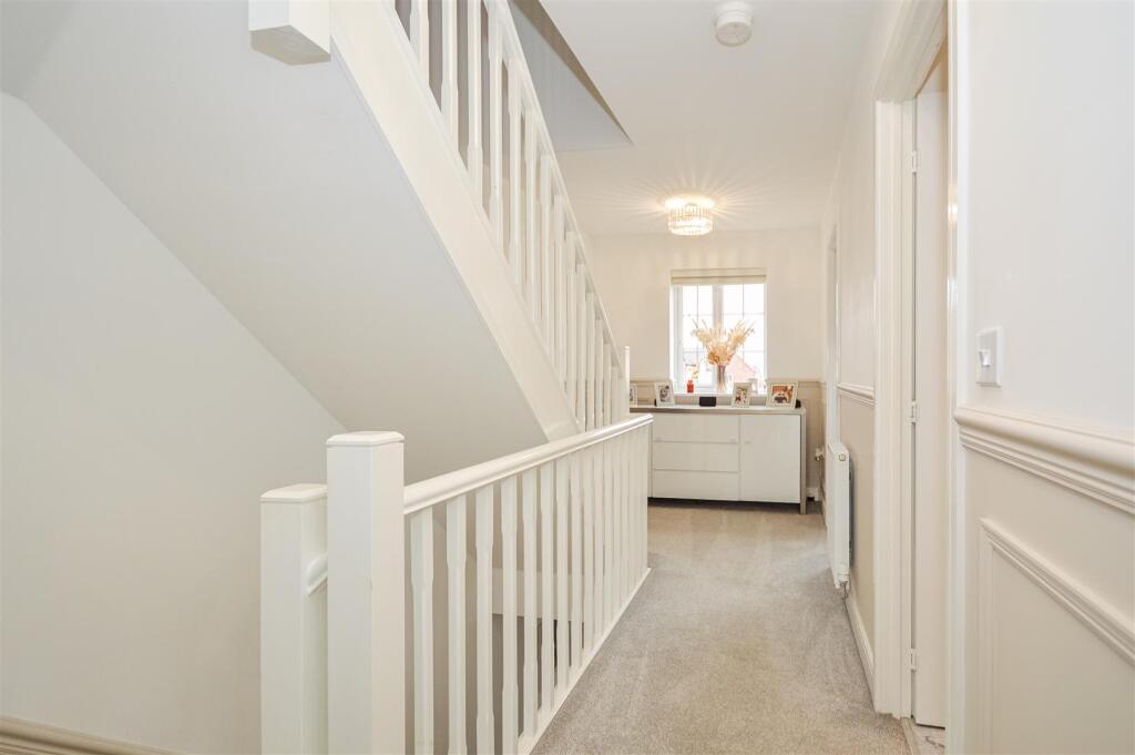 FIRST FLOOR LANDING