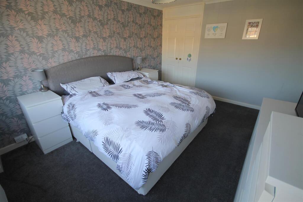 FC Bedroom 1iii.JPG