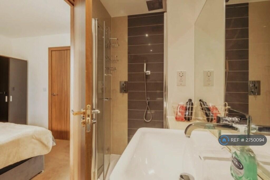 Bedroom 2 Ensuite