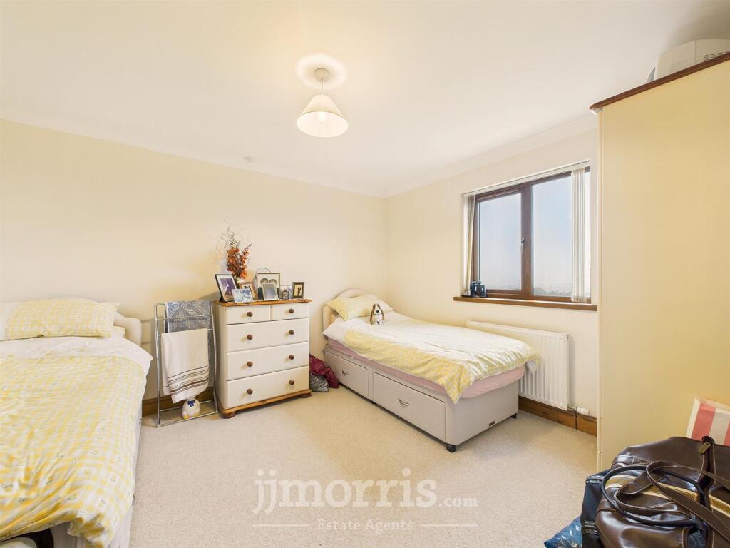 CAM05297G0-PR0101-STILL036.jpg