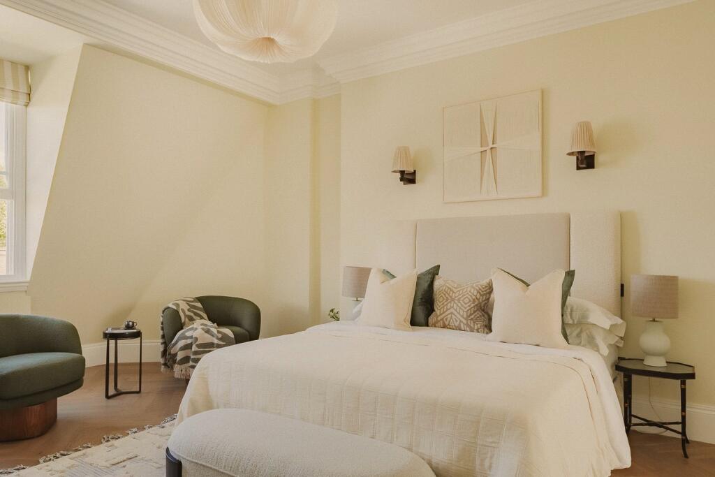 Principal Bedroom