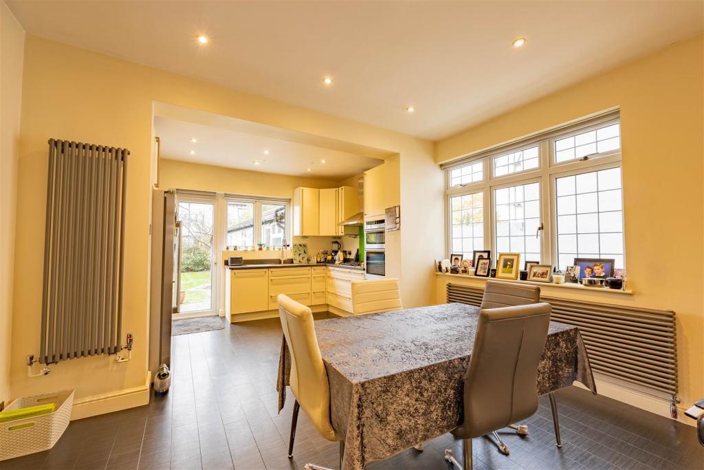 Kitchen Diner