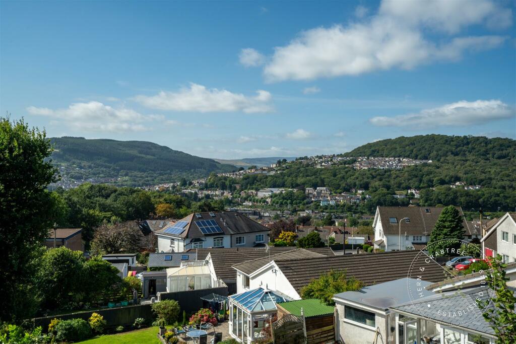 Pencoed Avenue, External, HC (5).jpg