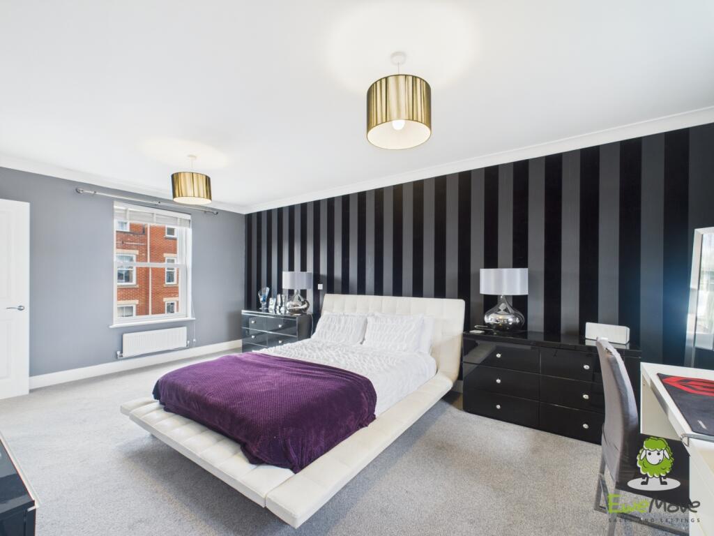 EweMove Estate Agents Basingstoke - Rockbourne Roa