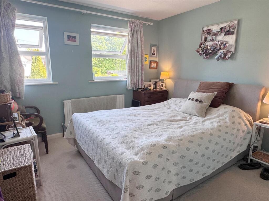 Bed 1.JPG