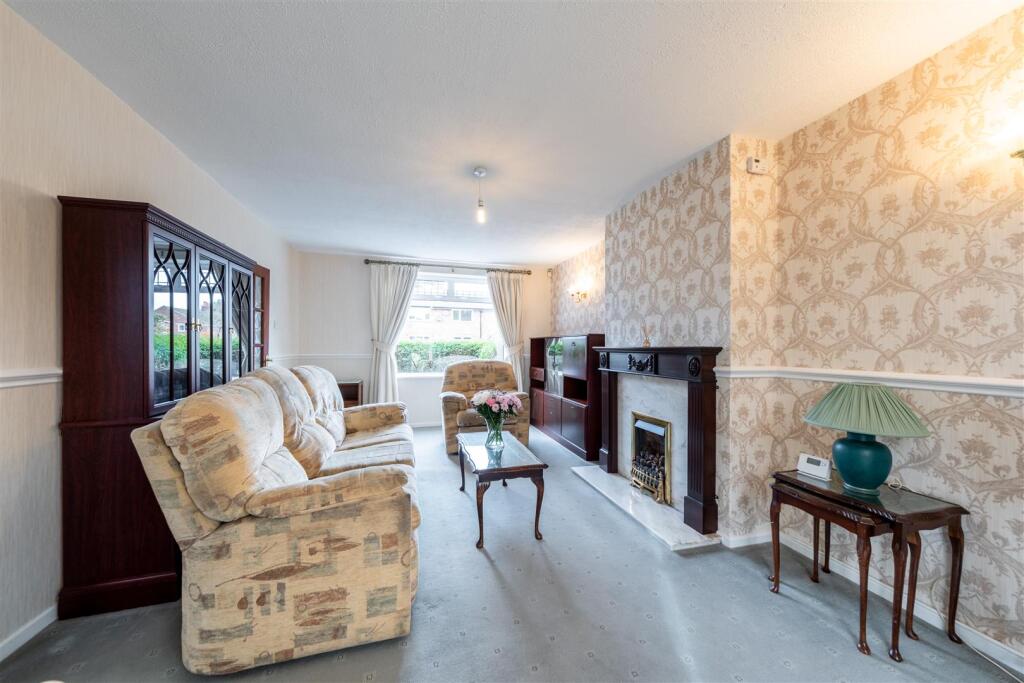 3 Chestnut Close-006.jpg