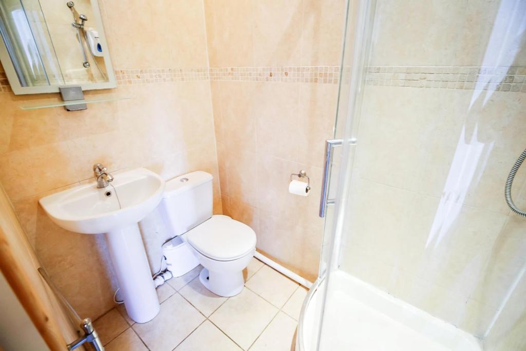 En-suite Shower Room