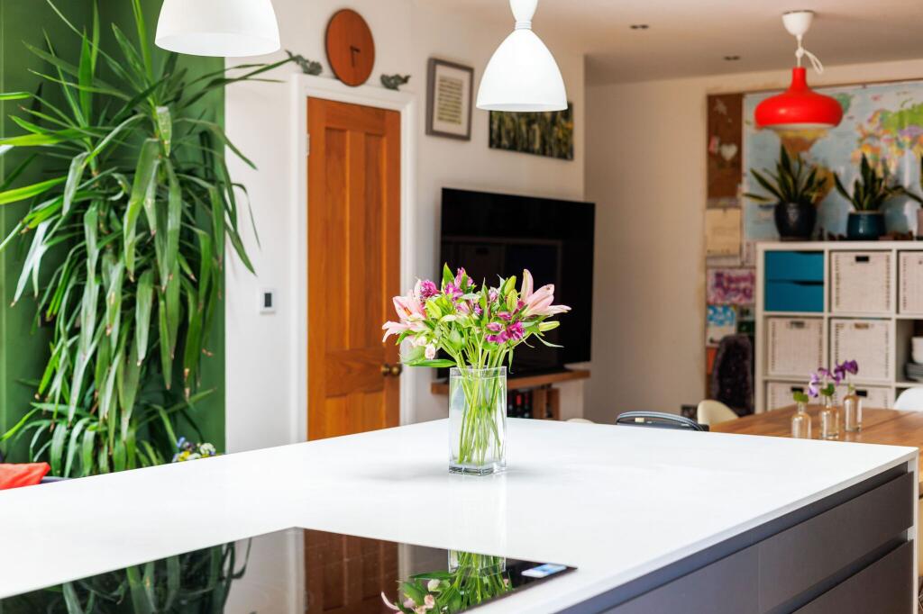 Kitchen/dining/family room