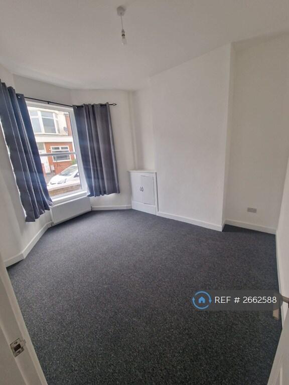 Main Living Room / Bedroom