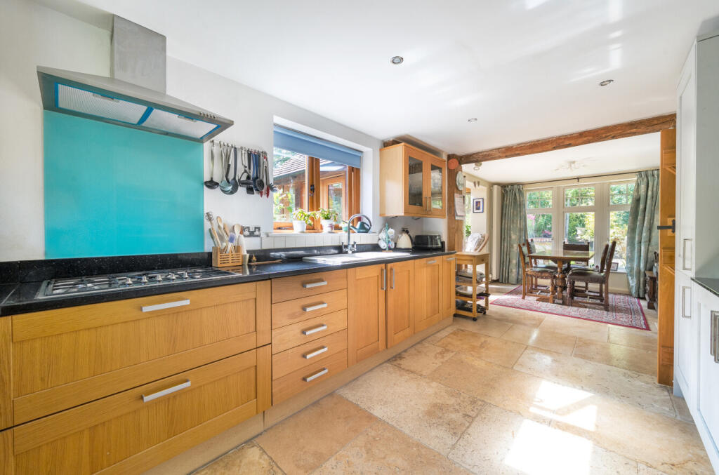 1315072-19-685af8...