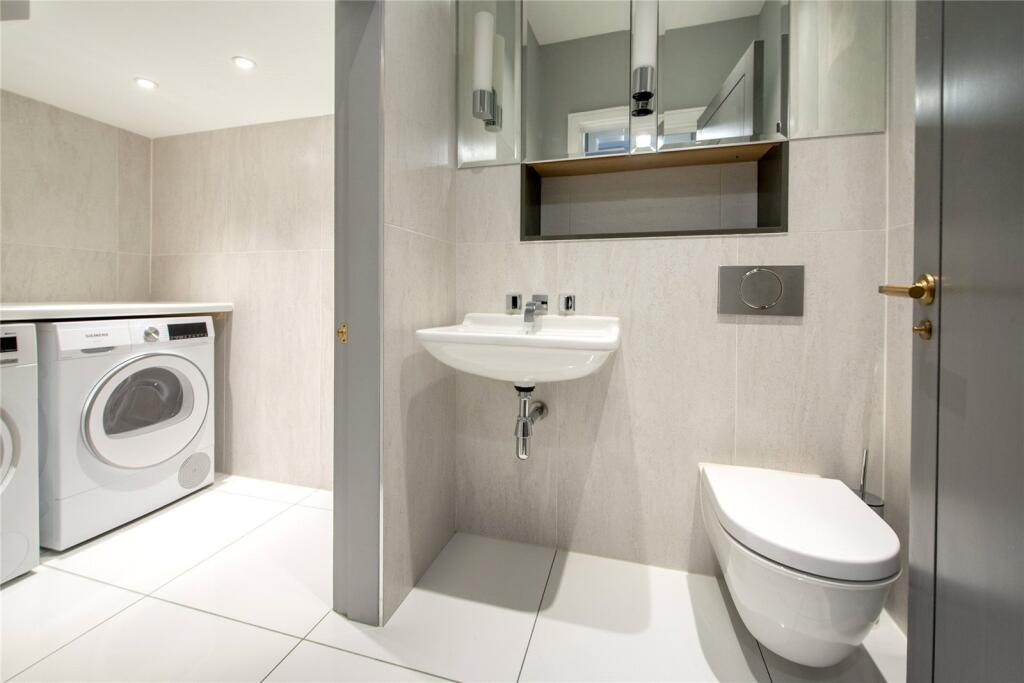 Utility Room/WC