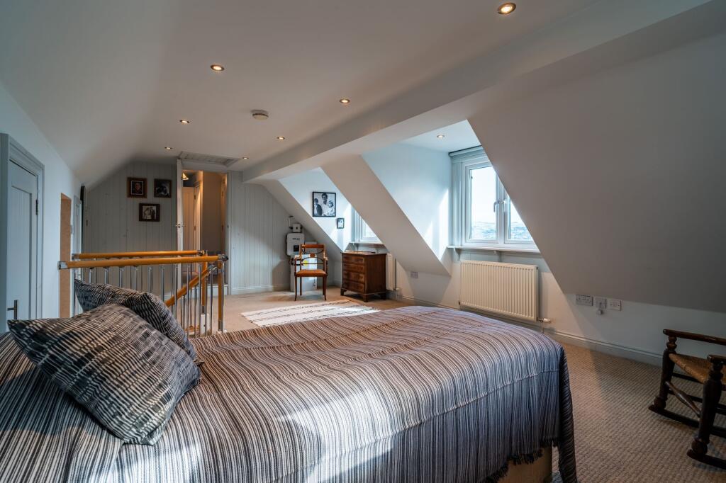 Master Bedroom (First Floor)