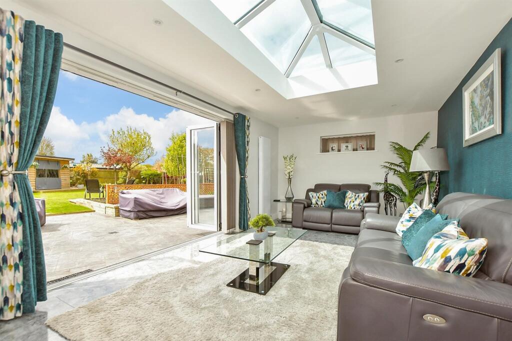 External Lifestyle Photograph